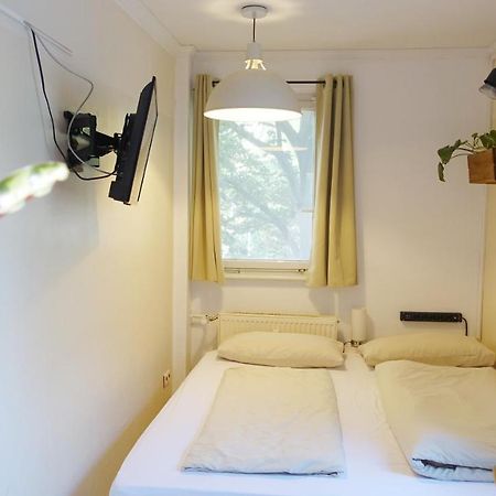 ベルリン1 Zimmer In Wohngemeinschaft, Netflix, Premium Kabelfernsehen, Kuecheアパートメント エクステリア 写真