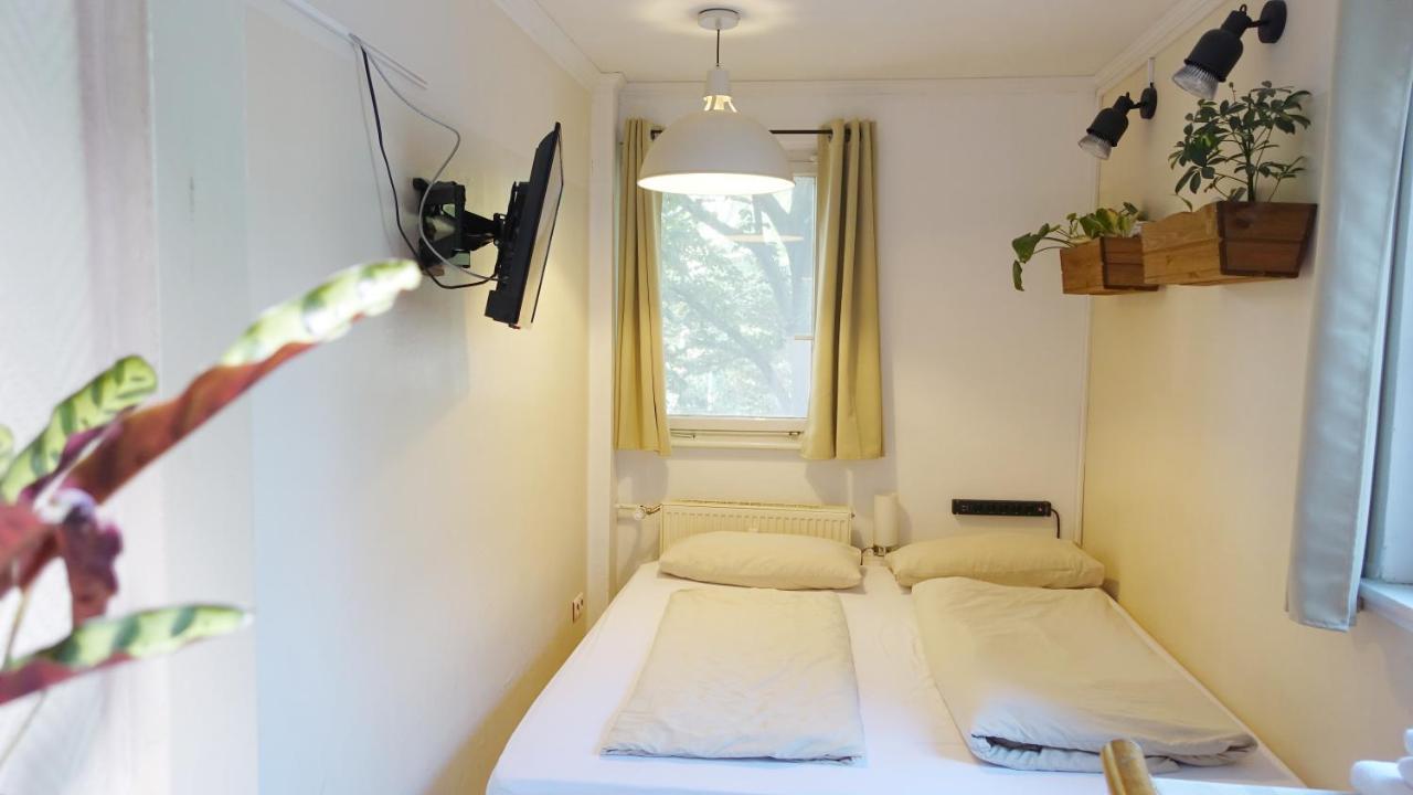ベルリン1 Zimmer In Wohngemeinschaft, Netflix, Premium Kabelfernsehen, Kuecheアパートメント エクステリア 写真