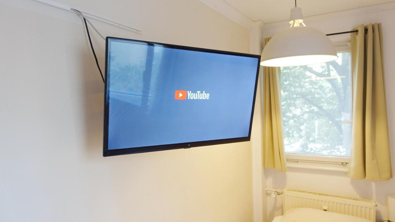 ベルリン1 Zimmer In Wohngemeinschaft, Netflix, Premium Kabelfernsehen, Kuecheアパートメント エクステリア 写真